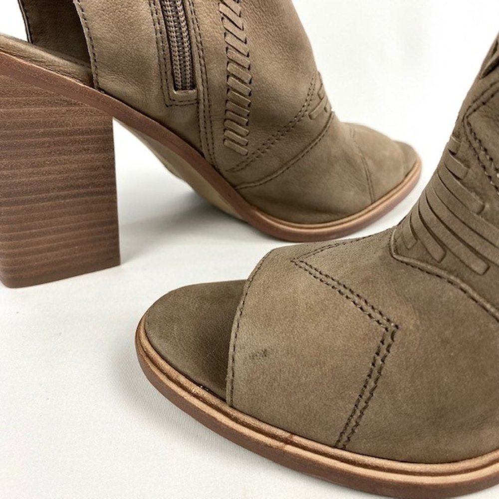 Vince Camuto Tan Ankle Booties - Picture 10 of 10